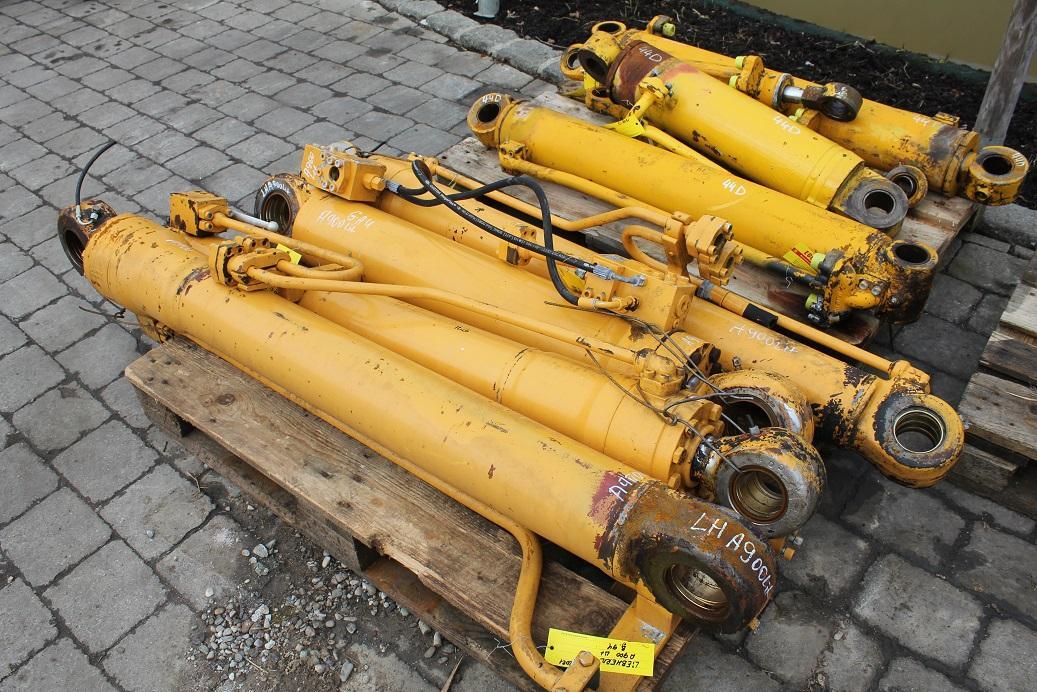 Liebherr A 900 LIT - الاسطوانة الهيدروليكية - آلات البناء: صور 1 Liebherr A 900 LIT - الاسطوانة الهيدروليكية - آلات البناء: صور 1