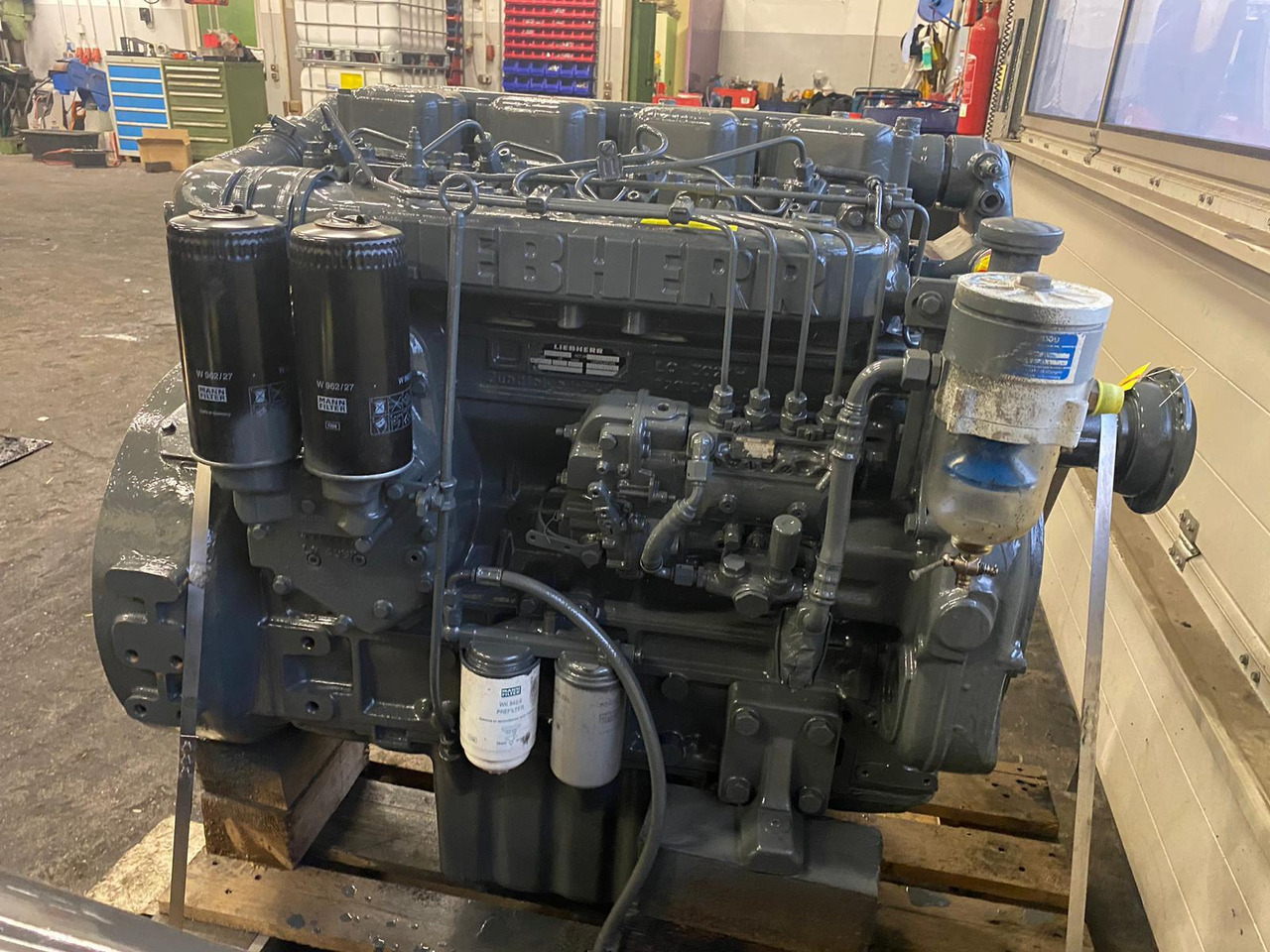 Liebherr D904T n ü - المحرك - آلات البناء: صور 3 Liebherr D904T n ü - المحرك - آلات البناء: صور 3