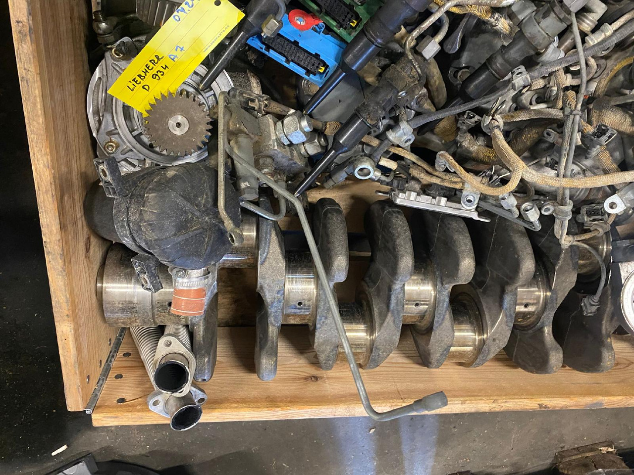 Liebherr D934S A7 - المحرك و قطع الغيار - آلات البناء: صور 4 Liebherr D934S A7 - المحرك و قطع الغيار - آلات البناء: صور 4