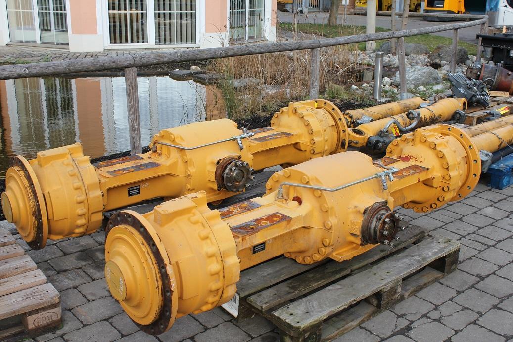 Liebherr L 556 - المحور و قطع الغيار - آلات البناء: صور 1 Liebherr L 556 - المحور و قطع الغيار - آلات البناء: صور 1