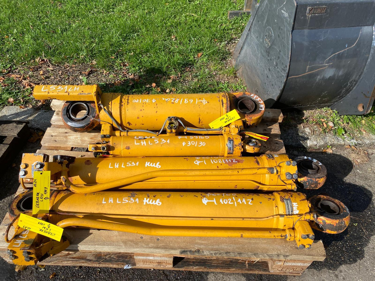 Liebherr L531 - الاسطوانة الهيدروليكية - آلات البناء: صور 4 Liebherr L531 - الاسطوانة الهيدروليكية - آلات البناء: صور 4
