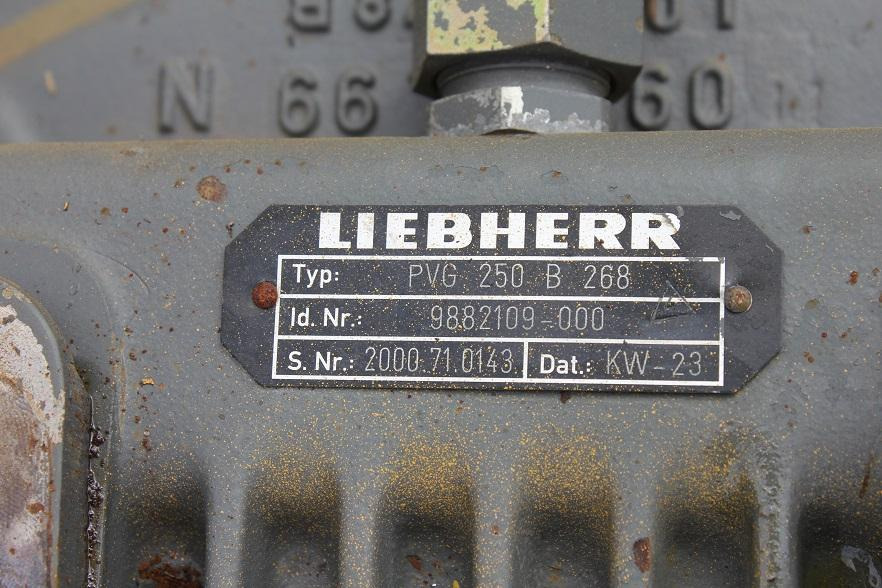 Liebherr LR 622, PVG 250 - علم السوائل المتحركة - آلات البناء: صور 3 Liebherr LR 622, PVG 250 - علم السوائل المتحركة - آلات البناء: صور 3