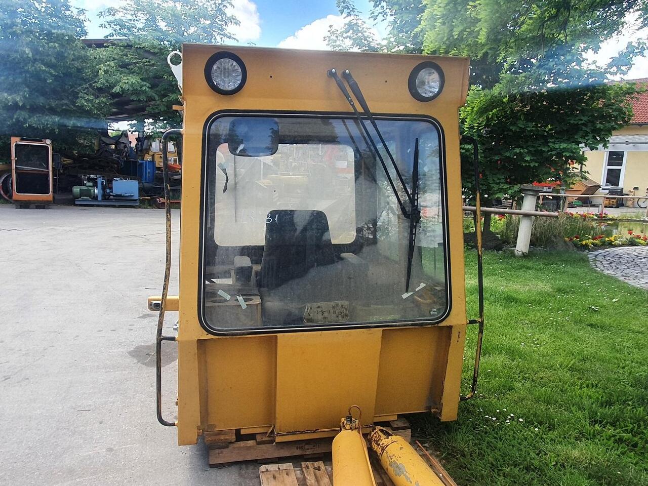 Liebherr LR 631 - الكبائن - اللودر المجنزر: صور 4 Liebherr LR 631 - الكبائن - اللودر المجنزر: صور 4