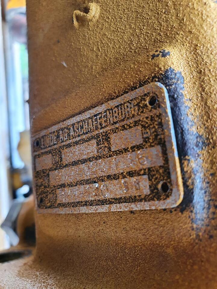 Liebherr-Linde BMV 140 aus LR 631 - محرك هيدروليكي - آلات البناء: صور 5 Liebherr-Linde BMV 140 aus LR 631 - محرك هيدروليكي - آلات البناء: صور 5