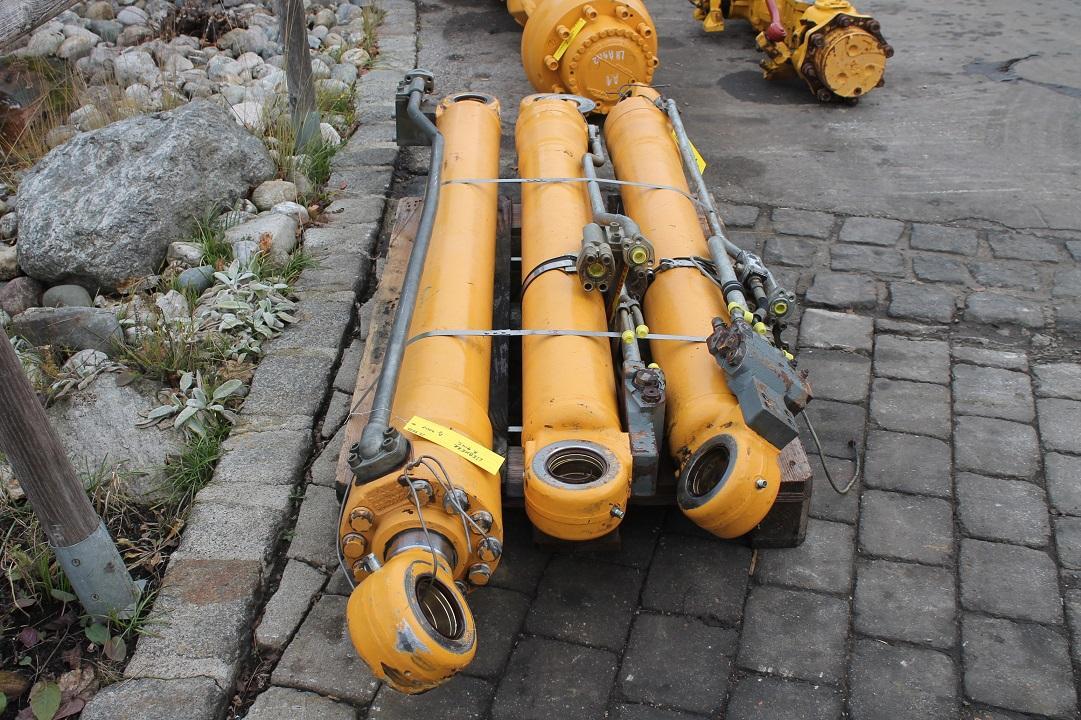 Liebherr R 914 C LIT - الاسطوانة الهيدروليكية - آلات البناء: صور 4 Liebherr R 914 C LIT - الاسطوانة الهيدروليكية - آلات البناء: صور 4