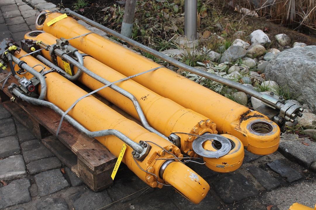 Liebherr R 914 C LIT - الاسطوانة الهيدروليكية - آلات البناء: صور 1 Liebherr R 914 C LIT - الاسطوانة الهيدروليكية - آلات البناء: صور 1
