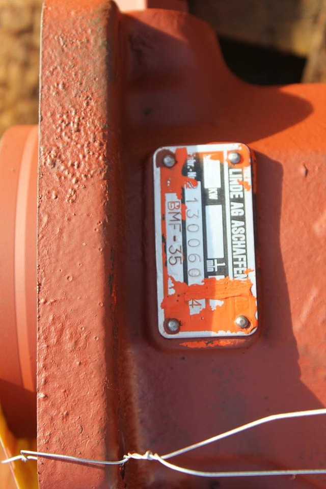 Linde BMF 35 - محرك هيدروليكي - آلات البناء: صور 2 Linde BMF 35 - محرك هيدروليكي - آلات البناء: صور 2