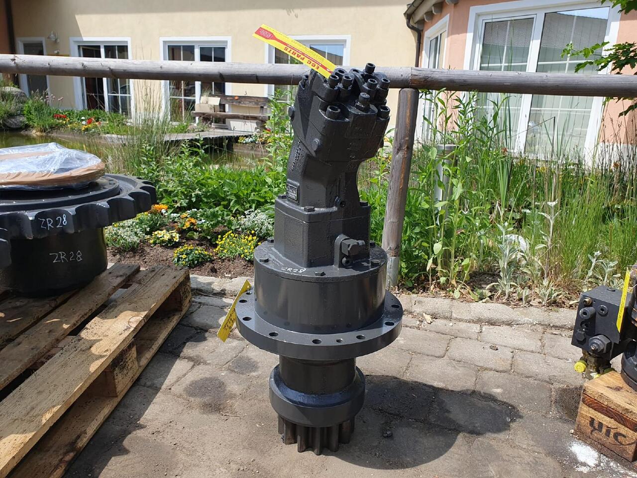 Sennebogen ZR 28 - محرك سوينغ - آلات البناء: صور 1 Sennebogen ZR 28 - محرك سوينغ - آلات البناء: صور 1