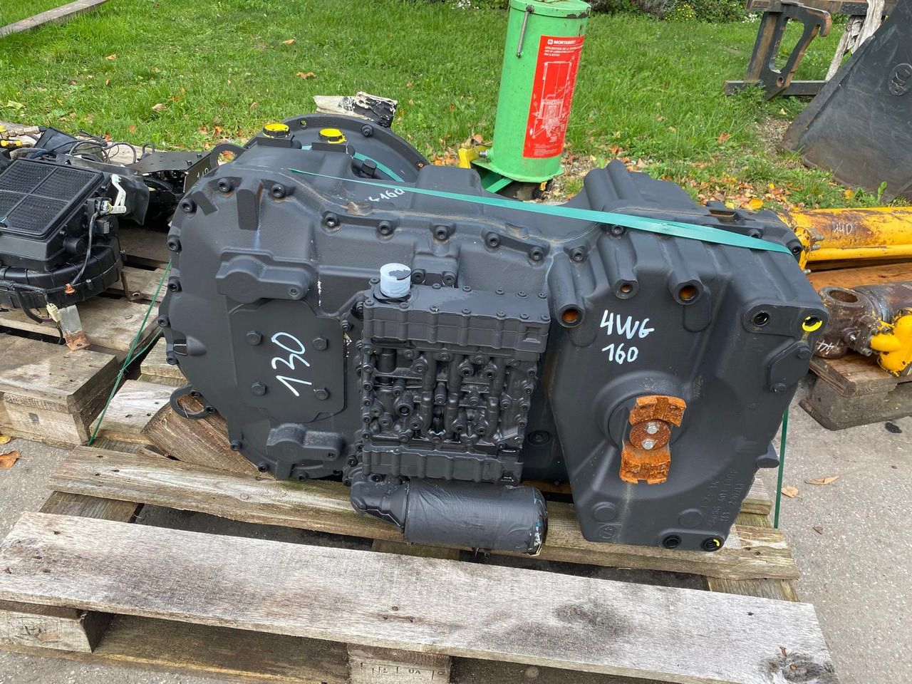 ZF 4 WG 160 - علبة التروس - آلات البناء: صور 2 ZF 4 WG 160 - علبة التروس - آلات البناء: صور 2