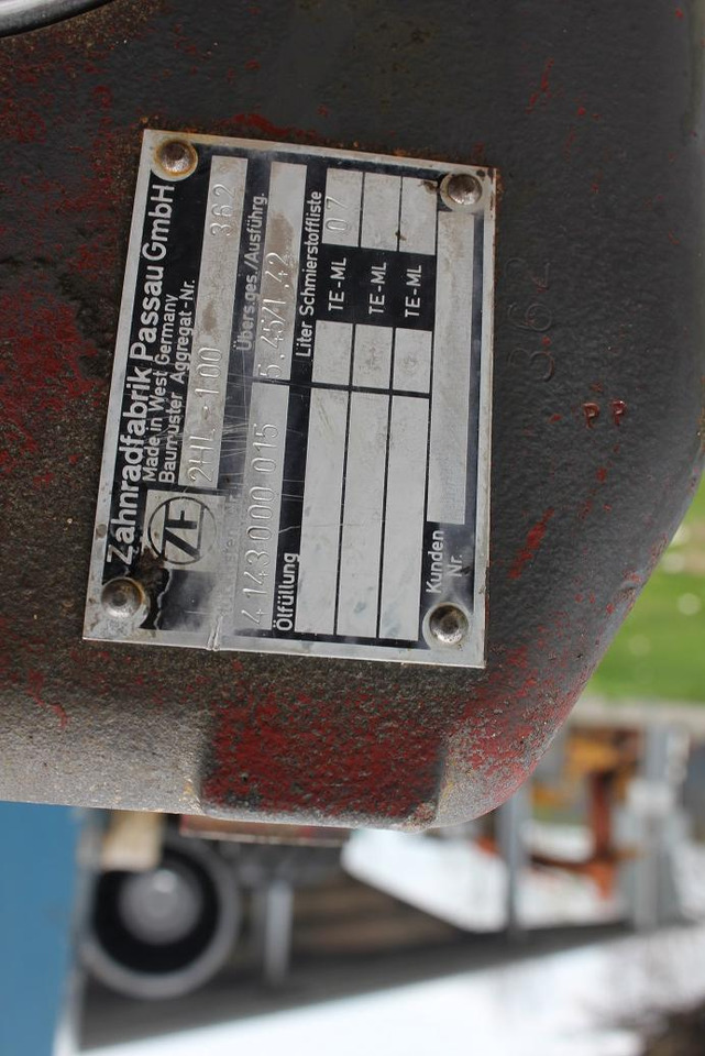 Zeppelin ZF 2HL100 aus ZM 19 - نقل الحركة - آلات البناء: صور 3 Zeppelin ZF 2HL100 aus ZM 19 - نقل الحركة - آلات البناء: صور 3