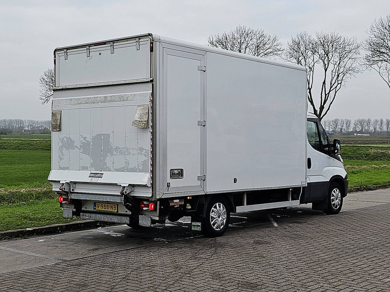 Iveco Daily 35S18 AC 3.0 LTR EURO6 - الشاحنات الصغيرة صندوق مغلق: صور 3 Iveco Daily 35S18 AC 3.0 LTR EURO6 - الشاحنات الصغيرة صندوق مغلق: صور 3