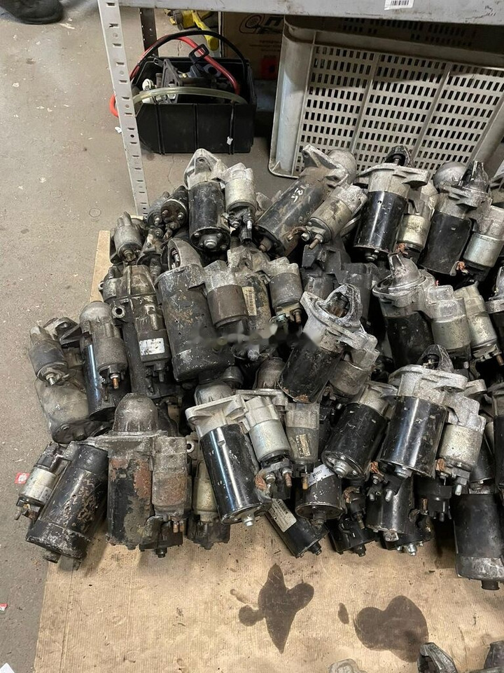 Bosch Iveco Daily 12V 0001109306 light - بدء - الشاحنات الصغيرة: صور 4 Bosch Iveco Daily 12V 0001109306 light - بدء - الشاحنات الصغيرة: صور 4