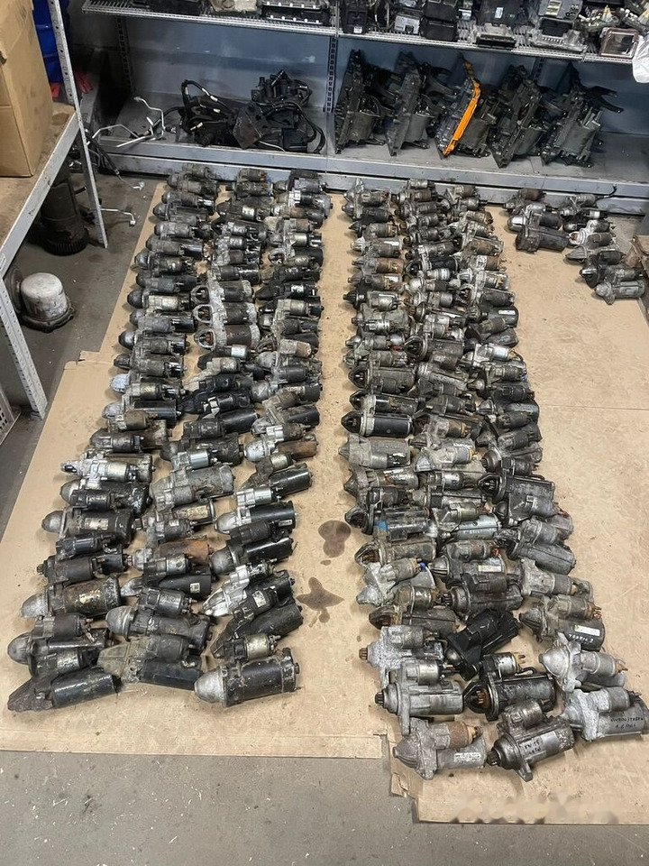 Bosch Iveco Daily 12V 0001109306 light - بدء - الشاحنات الصغيرة: صور 1 Bosch Iveco Daily 12V 0001109306 light - بدء - الشاحنات الصغيرة: صور 1