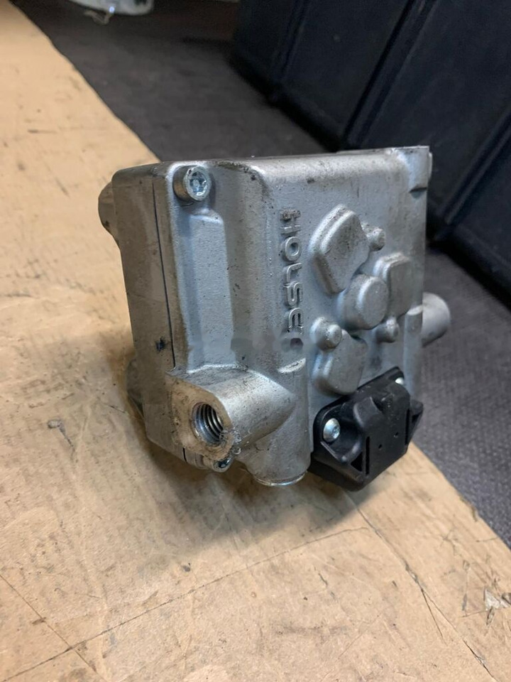 Holset Zawór VGT DAF 5454802 / DC267212 HE 200VG DAF - الشاحن التوربيني - شاحنة: صور 2 Holset Zawór VGT DAF 5454802 / DC267212 HE 200VG DAF - الشاحن التوربيني - شاحنة: صور 2