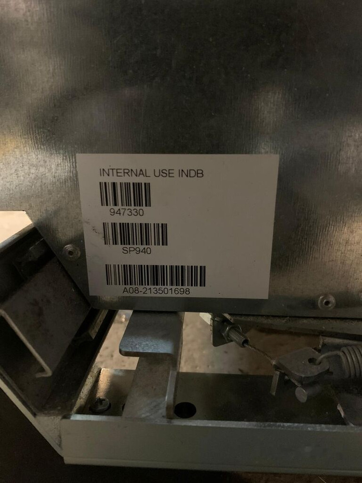 IVECO indel B 5802797207 SP940 24L stan nieznany 5802797207 IVECO - الكابينة والداخلية - شاحنة: صور 2 IVECO indel B 5802797207 SP940 24L stan nieznany 5802797207 IVECO - الكابينة والداخلية - شاحنة: صور 2