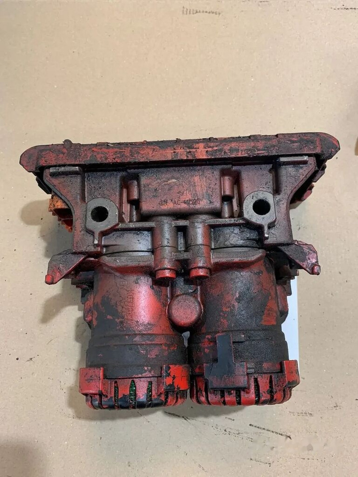 Modulator Podwójny KNORR BREMSE MAN K050210 Zawór EBS K050210 - صمام الفرامل - شاحنة: صور 4 Modulator Podwójny KNORR BREMSE MAN K050210 Zawór EBS K050210 - صمام الفرامل - شاحنة: صور 4