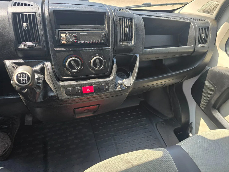 الشاحنات الصغيرة المسطحة, الشاحنات الصغيرة كابينة مزدوجة Citroën Jumper 3.0 HDI open laadbak: صور 15