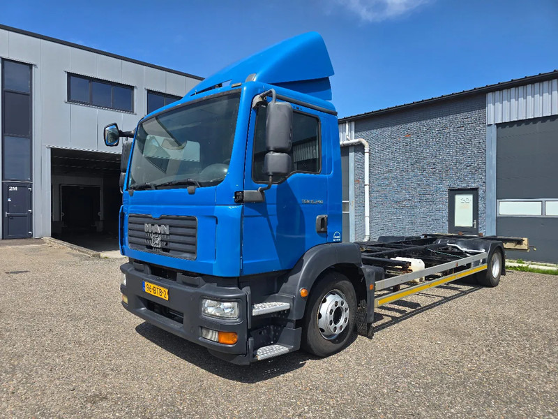 MAN TGM 15.240 TGM BDF - شاحنات الحاويات / جسم علوي قابل للتغيير شاحنة: صور 1 MAN TGM 15.240 TGM BDF - شاحنات الحاويات / جسم علوي قابل للتغيير شاحنة: صور 1