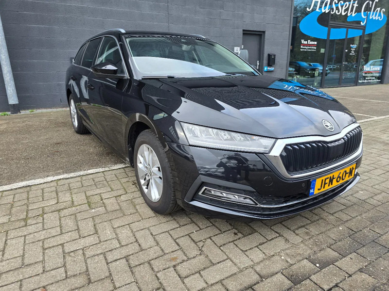 Škoda Octavia Combi 1.0 Benzine - سيارة: صور 3 Škoda Octavia Combi 1.0 Benzine - سيارة: صور 3