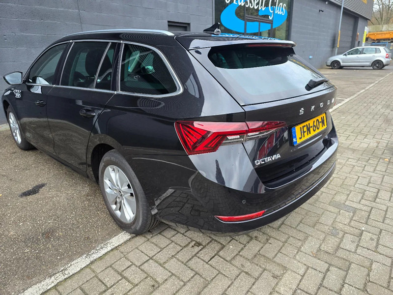 Škoda Octavia Combi 1.0 Benzine - سيارة: صور 4 Škoda Octavia Combi 1.0 Benzine - سيارة: صور 4