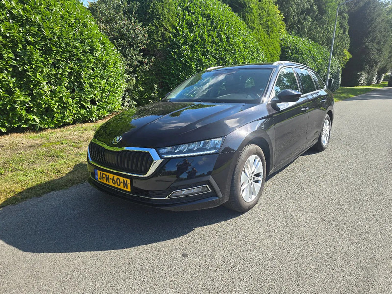 Škoda Octavia Combi 1.0 Benzine - سيارة: صور 1 Škoda Octavia Combi 1.0 Benzine - سيارة: صور 1