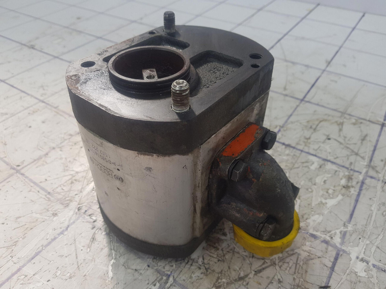 Bosch Bosch gear pump - مضخة هيدروليكية - موبايل كرين: صور 3 Bosch Bosch gear pump - مضخة هيدروليكية - موبايل كرين: صور 3