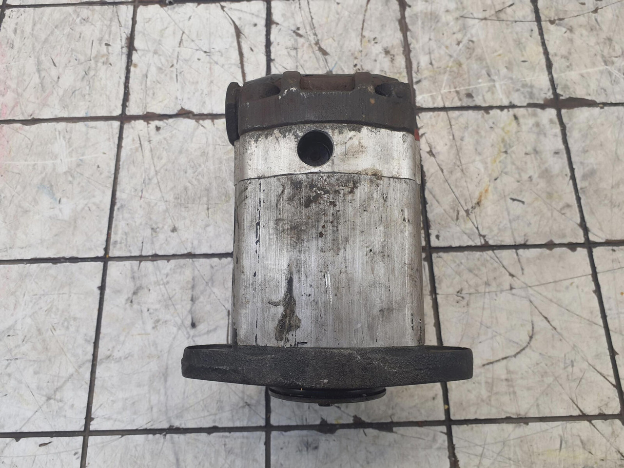 Bosch LTM 1090 emergency steering pump - مضخة التوجيه - موبايل كرين: صور 5 Bosch LTM 1090 emergency steering pump - مضخة التوجيه - موبايل كرين: صور 5