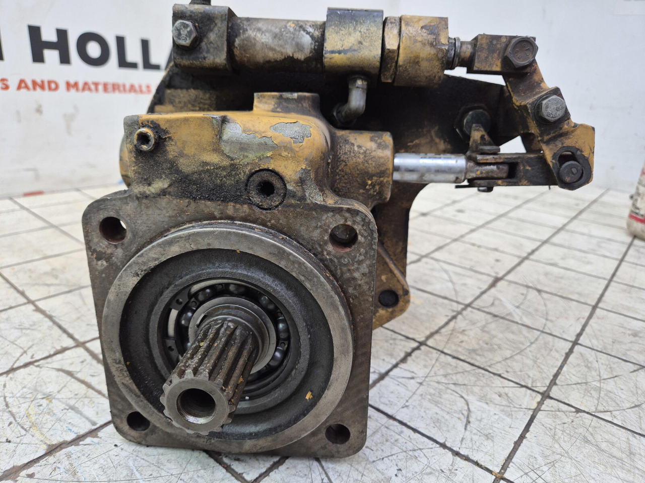 Grove 880 ATT PTO and Gear pump - مضخة هيدروليكية - موبايل كرين: صور 5 Grove 880 ATT PTO and Gear pump - مضخة هيدروليكية - موبايل كرين: صور 5