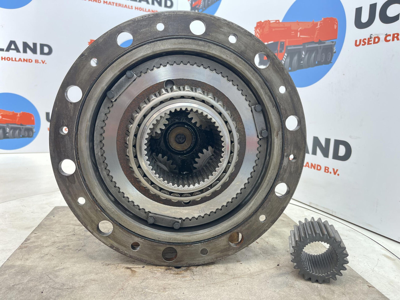 Grove AT 633 planetary gear 22-25-74-38-4pl-H137-46 - محرك السفر - موبايل كرين: صور 5 Grove AT 633 planetary gear 22-25-74-38-4pl-H137-46 - محرك السفر - موبايل كرين: صور 5
