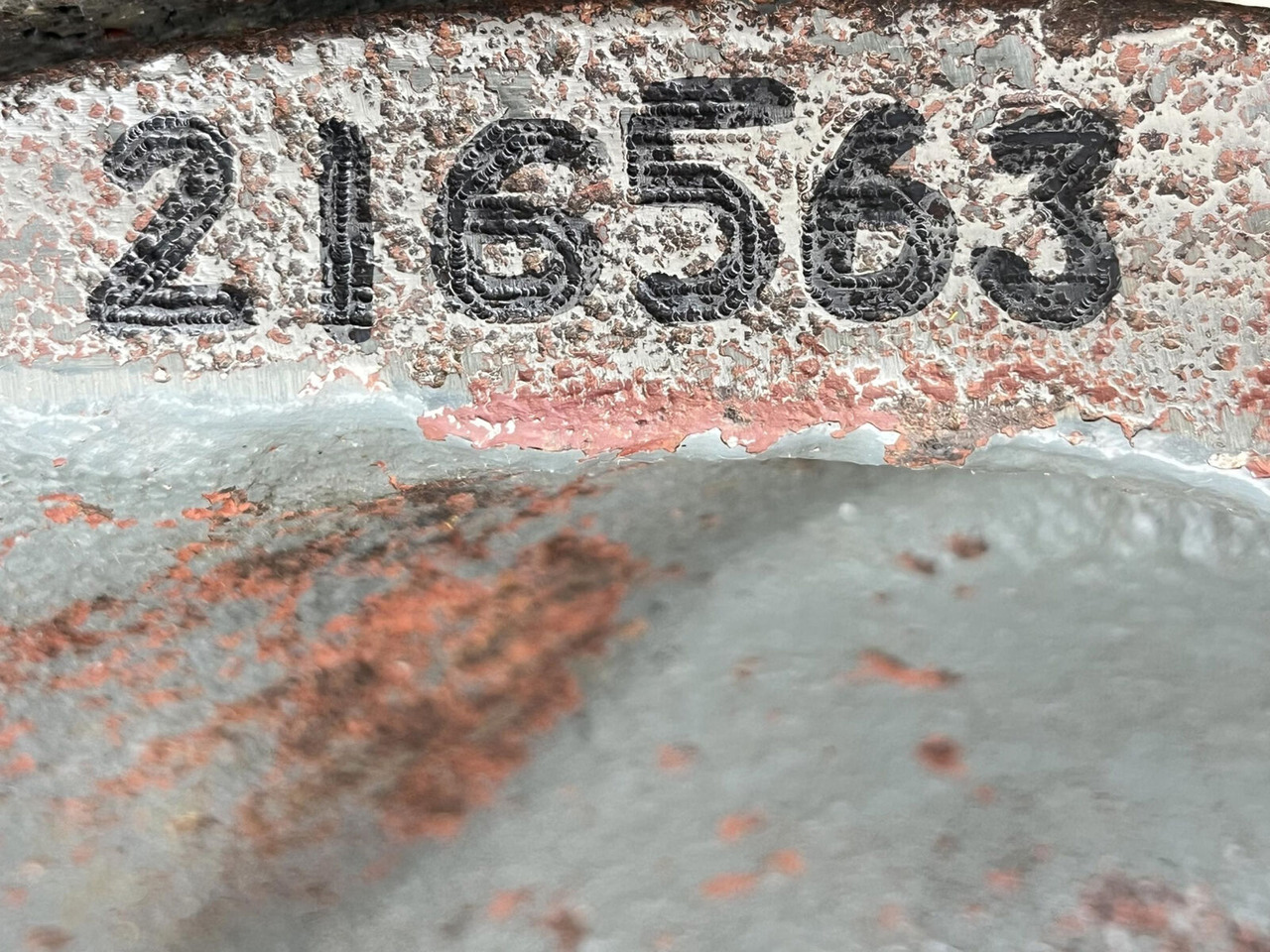 مفصل التوجيه - الرافعة Grove GMK 3055 Steering knuckle 16 holes axle 3 right: صور 12