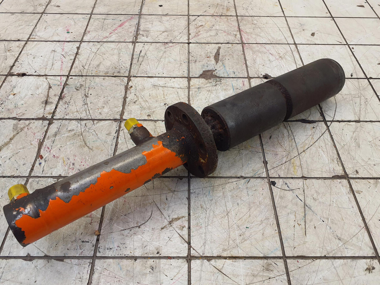 Grove GMK 3055 turn table locking - علم السوائل المتحركة - موبايل كرين: صور 2 Grove GMK 3055 turn table locking - علم السوائل المتحركة - موبايل كرين: صور 2