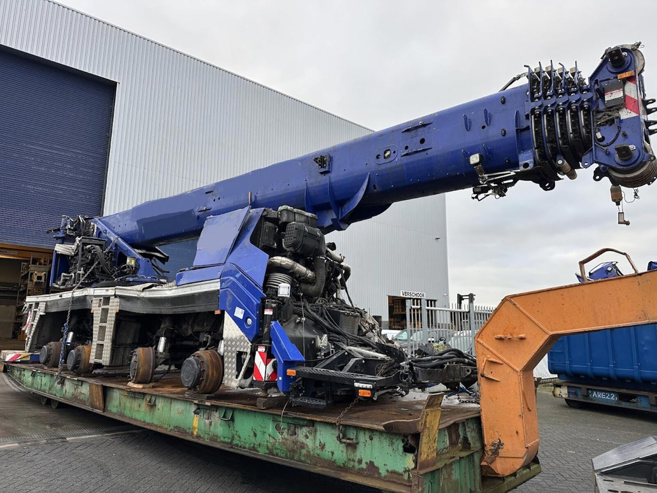 Grove GMK 4090 - رافعة لجميع التضاريس: صور 1 Grove GMK 4090 - رافعة لجميع التضاريس: صور 1