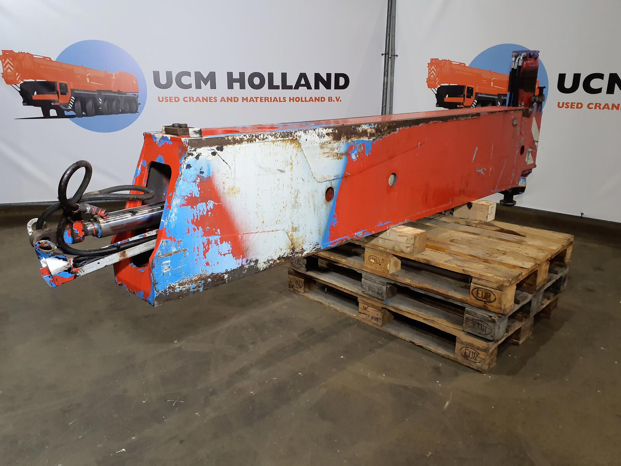 Grove GMK 5130-1 outrigger beam complete front - تعليق - موبايل كرين: صور 4 Grove GMK 5130-1 outrigger beam complete front - تعليق - موبايل كرين: صور 4