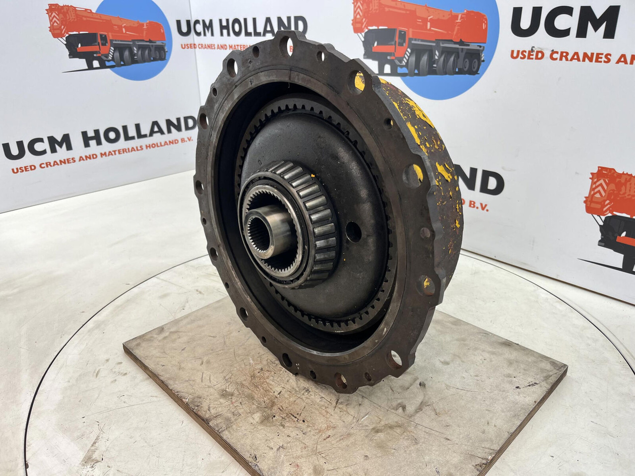 Grove GMK planetary gear 12-23-60-34-3pl-H135-46 - محرك السفر - موبايل كرين: صور 3 Grove GMK planetary gear 12-23-60-34-3pl-H135-46 - محرك السفر - موبايل كرين: صور 3