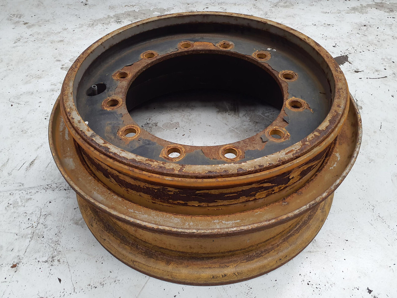 Grove Rim 385/95R25 12 5.5 3p - الجنوط - الرافعة: صور 1 Grove Rim 385/95R25 12 5.5 3p - الجنوط - الرافعة: صور 1