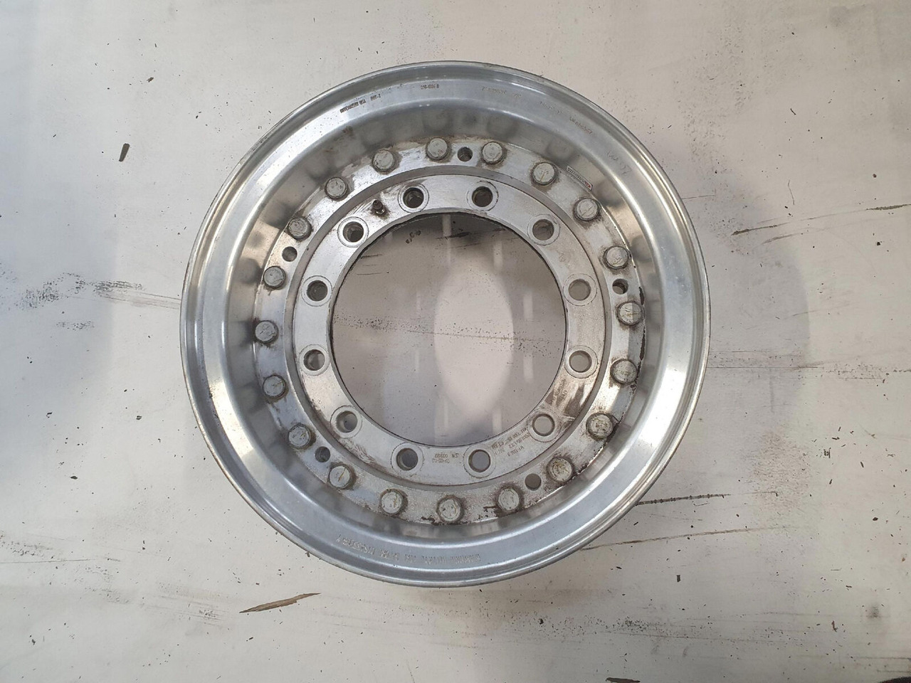 Grove Rim 445/95R25 12 13.2 2p Alu - الجنوط - الرافعة: صور 2 Grove Rim 445/95R25 12 13.2 2p Alu - الجنوط - الرافعة: صور 2