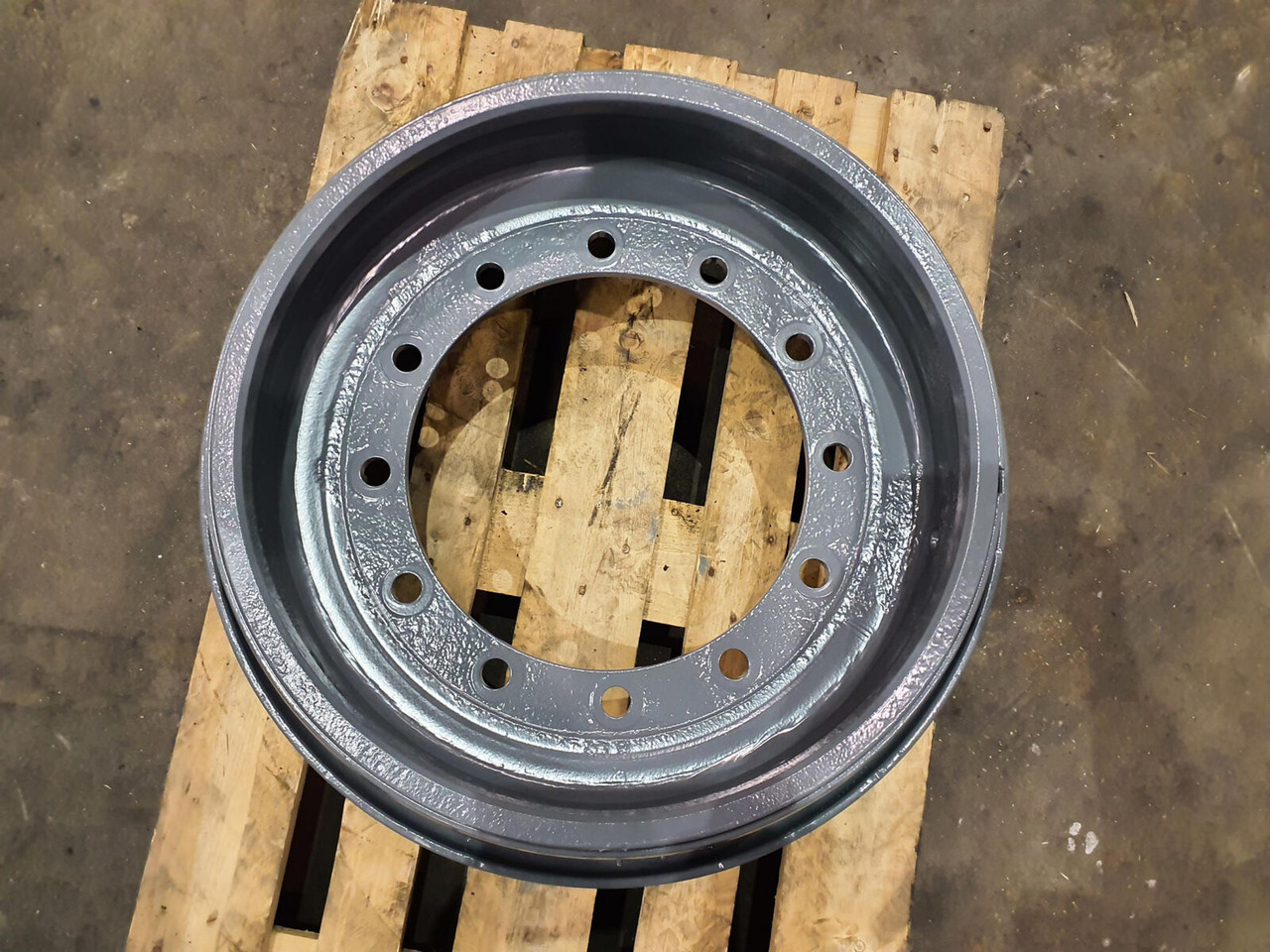 Grove Rim 445/95R25 12 14.5 3p - الجنوط - الرافعة: صور 3 Grove Rim 445/95R25 12 14.5 3p - الجنوط - الرافعة: صور 3