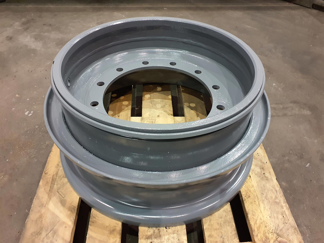 Grove Rim 445/95R25 12 14.5 3p - الجنوط - الرافعة: صور 2 Grove Rim 445/95R25 12 14.5 3p - الجنوط - الرافعة: صور 2