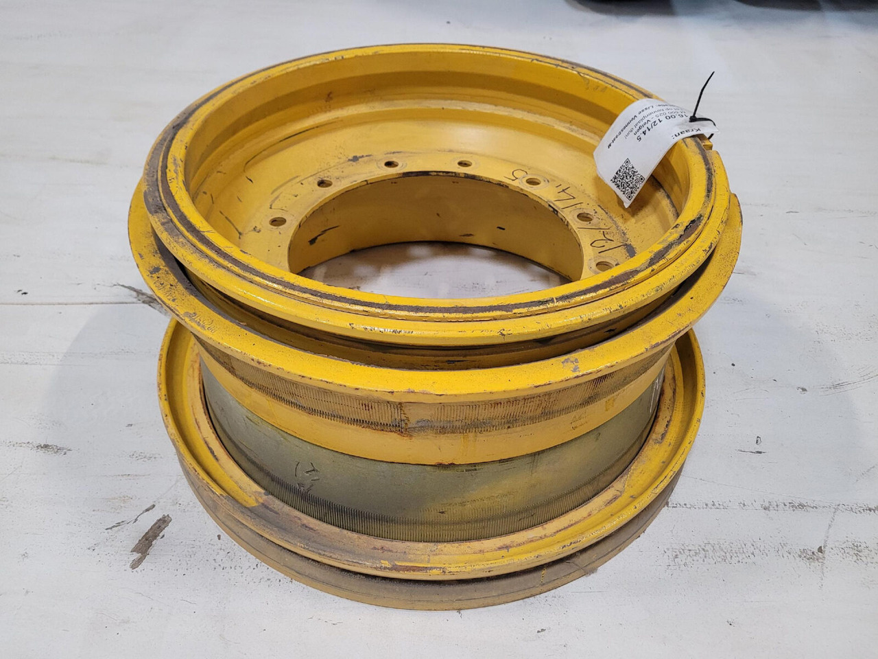 Grove Rim 445/95R25 12 14 5p - الجنوط - الرافعة: صور 1 Grove Rim 445/95R25 12 14 5p - الجنوط - الرافعة: صور 1