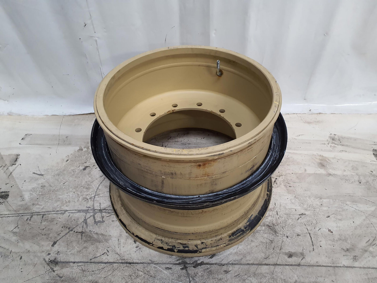 Grove Rim 525/80R25 12 20.5 3p - الجنوط - الرافعة: صور 1 Grove Rim 525/80R25 12 20.5 3p - الجنوط - الرافعة: صور 1