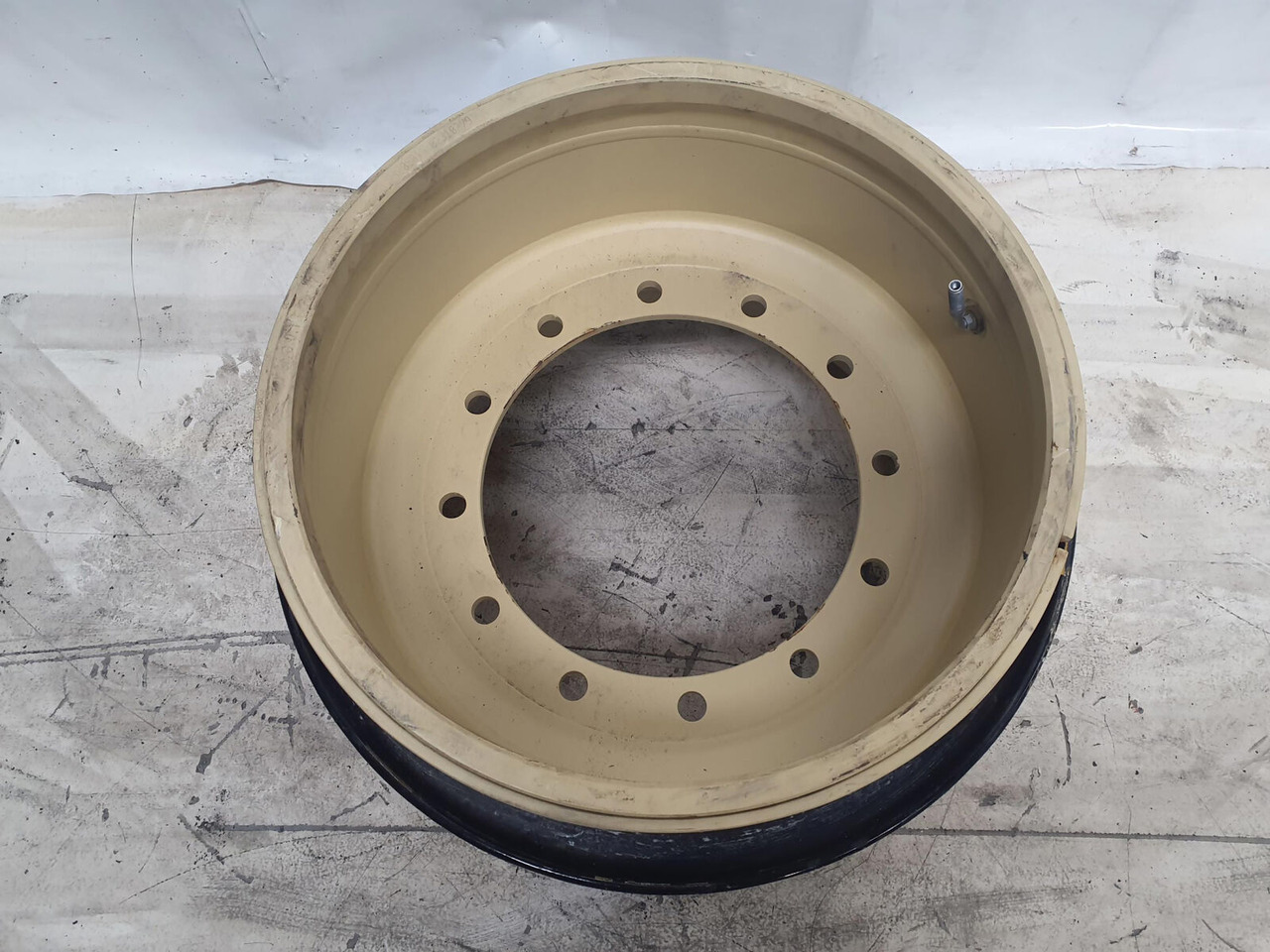 Grove Rim 525/80R25 12 20.5 3p - الجنوط - الرافعة: صور 2 Grove Rim 525/80R25 12 20.5 3p - الجنوط - الرافعة: صور 2