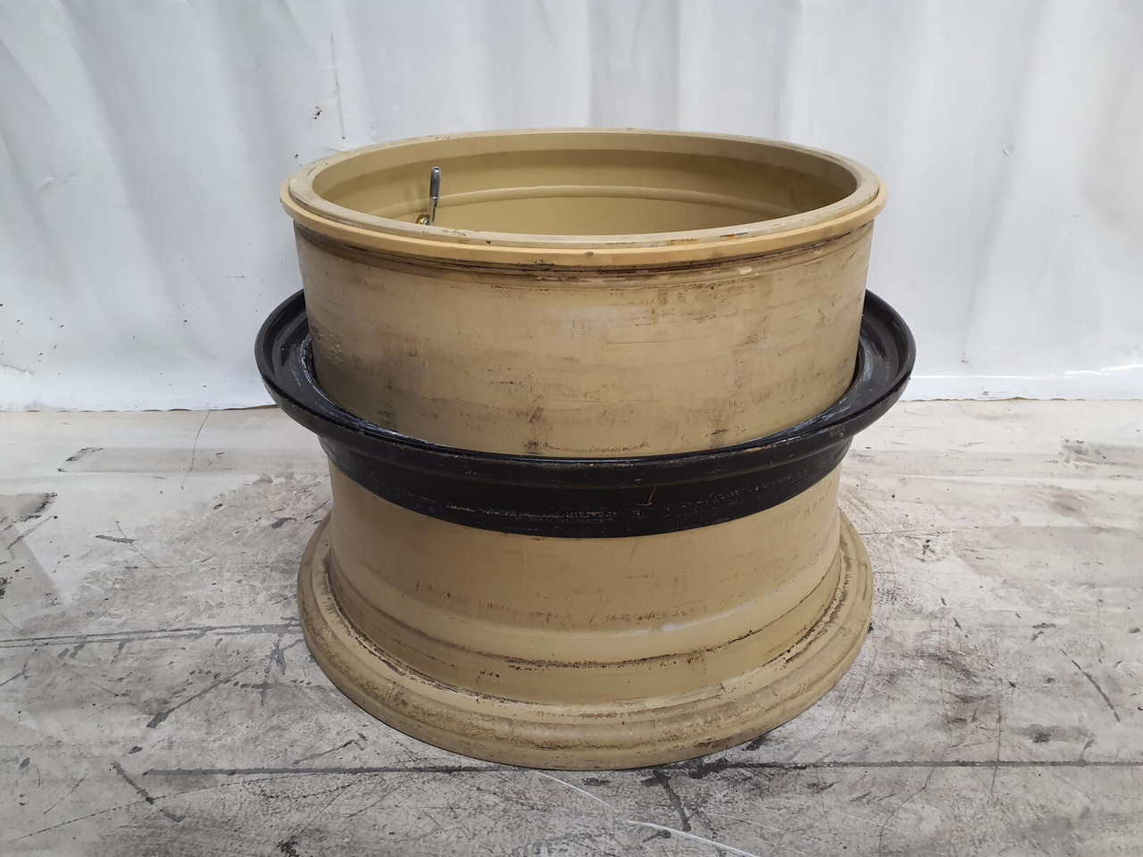 Grove Rim 525/80R25 12 20.5 3p - الجنوط - الرافعة: صور 3 Grove Rim 525/80R25 12 20.5 3p - الجنوط - الرافعة: صور 3