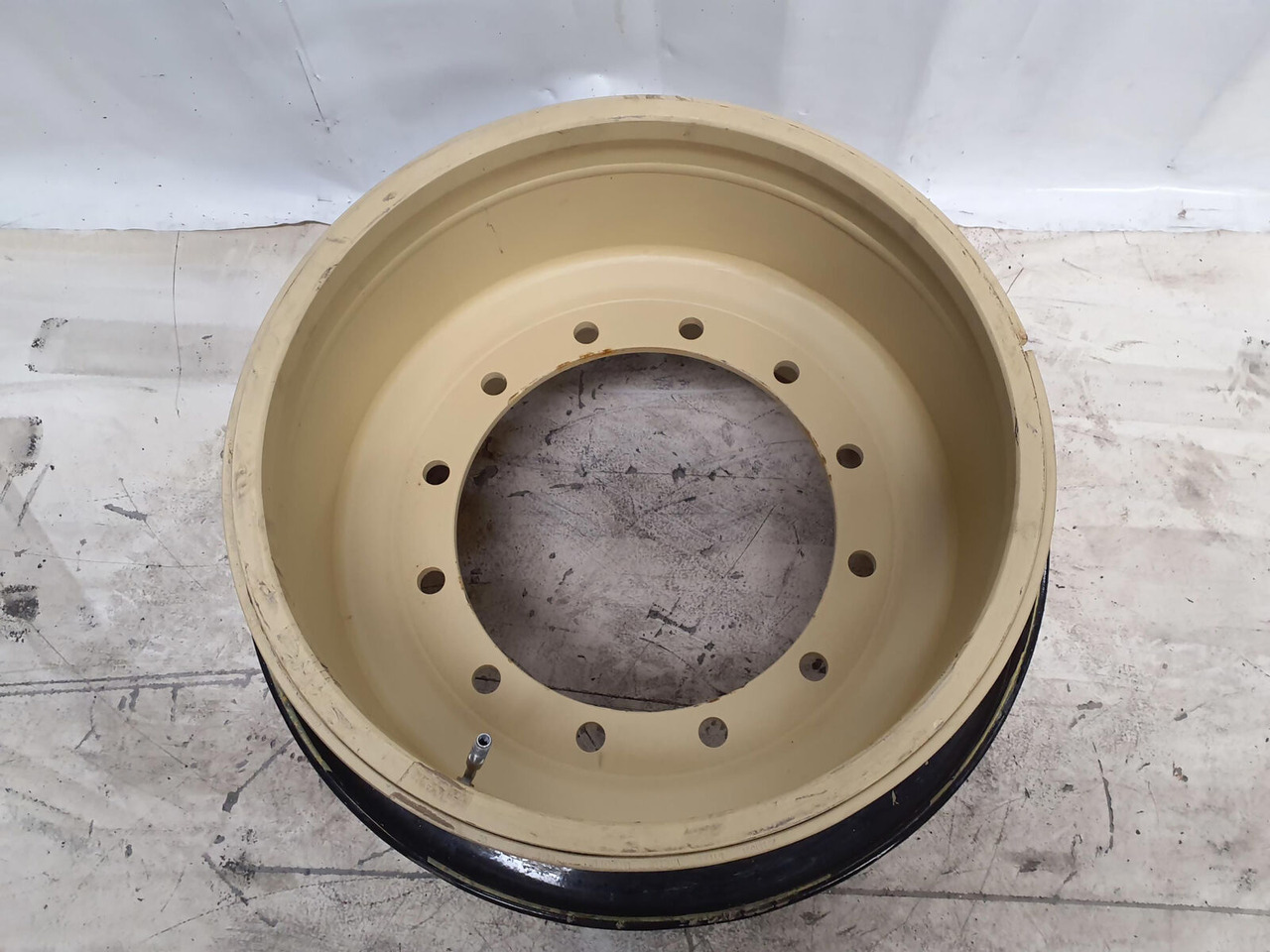 Grove Rim 525/80R25 12 20.5 3p - الجنوط - الرافعة: صور 2 Grove Rim 525/80R25 12 20.5 3p - الجنوط - الرافعة: صور 2