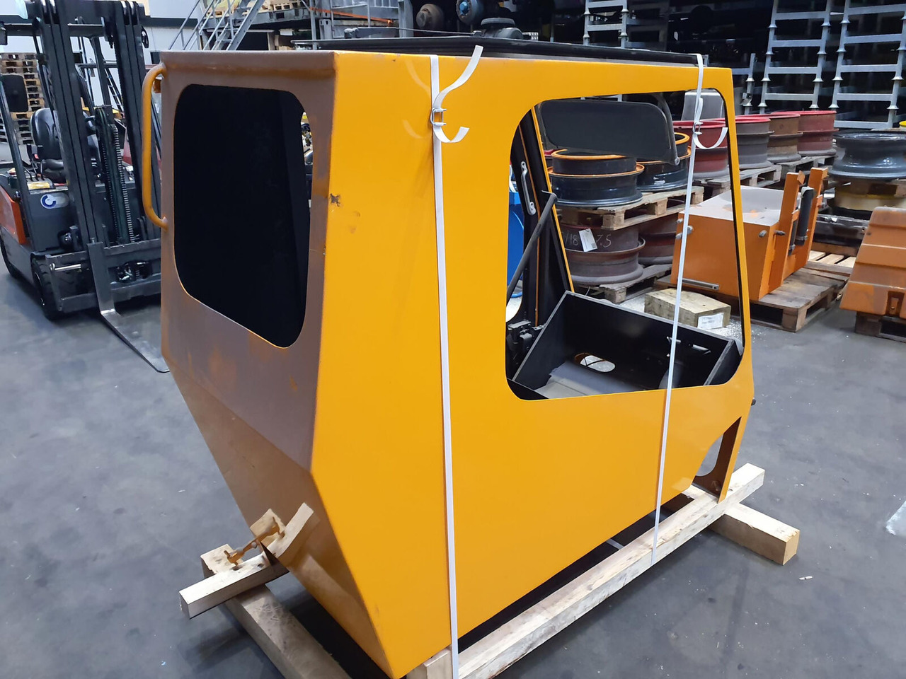 Krupp KMK 5100 upper cabin - الكبائن - موبايل كرين: صور 3 Krupp KMK 5100 upper cabin - الكبائن - موبايل كرين: صور 3