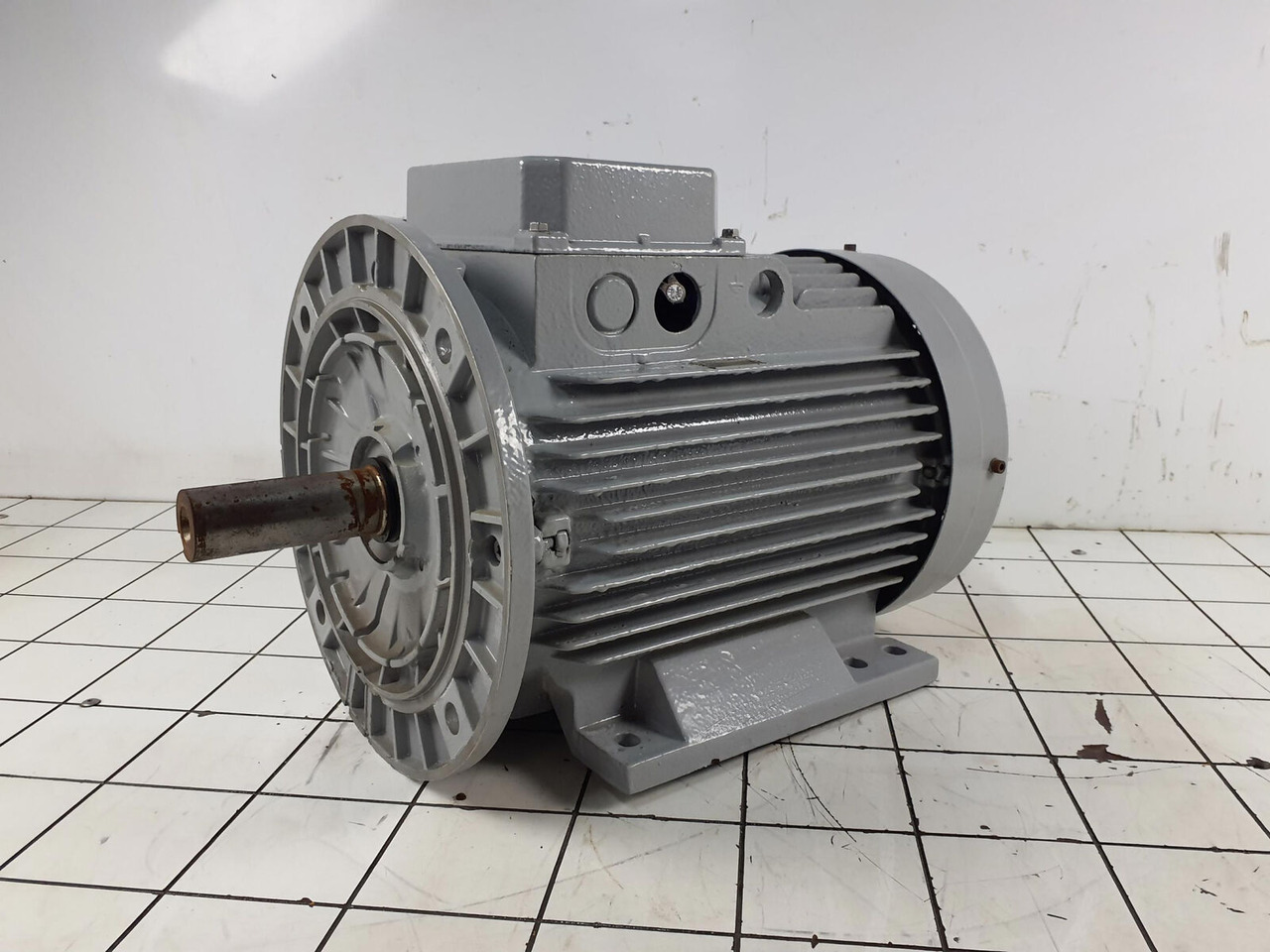 Liebherr ABB Electric motor MBT 160 L - النظام الكهربائي - موبايل كرين: صور 1 Liebherr ABB Electric motor MBT 160 L - النظام الكهربائي - موبايل كرين: صور 1