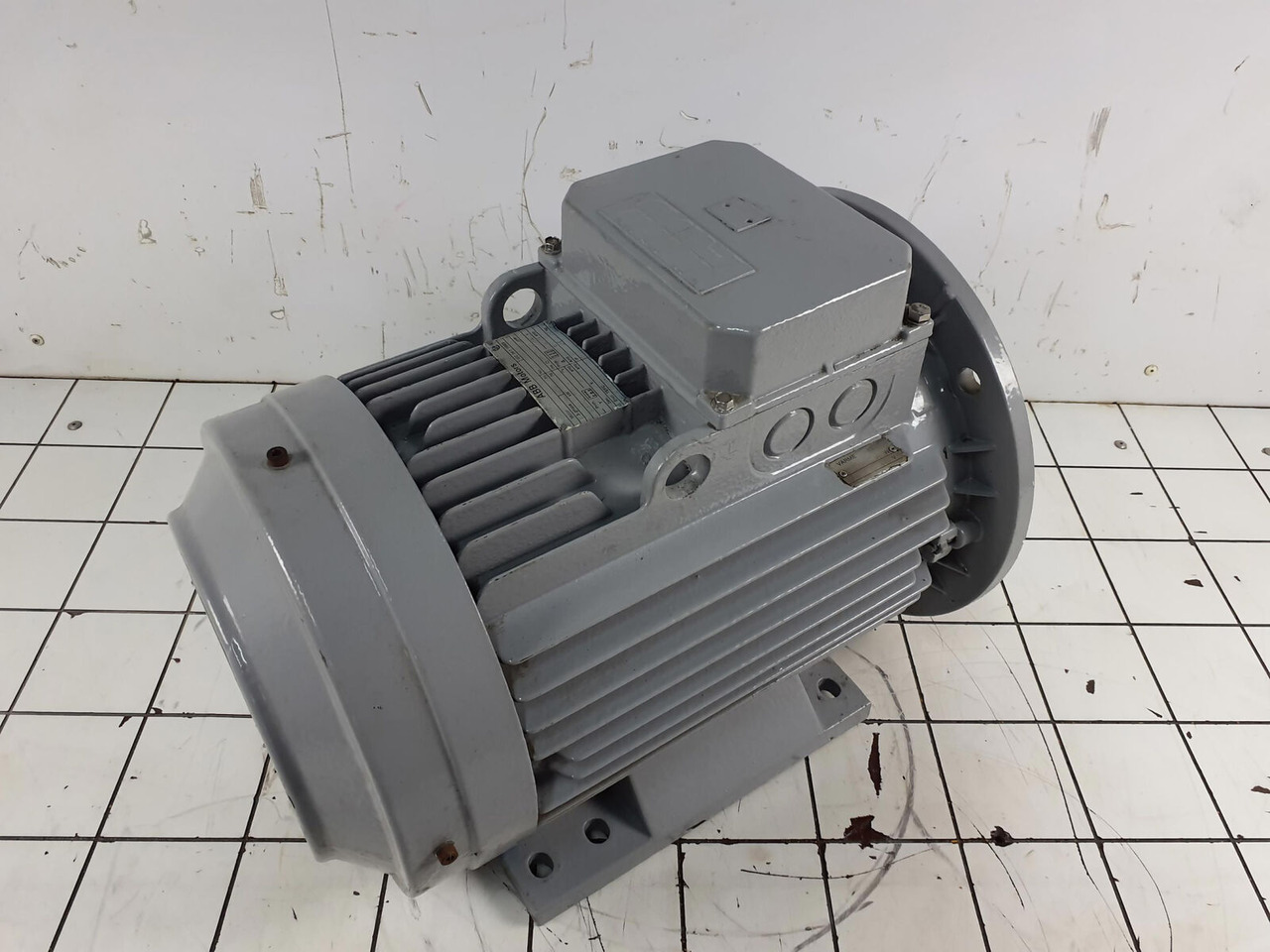 Liebherr ABB Electric motor MBT 160 L - النظام الكهربائي - موبايل كرين: صور 3 Liebherr ABB Electric motor MBT 160 L - النظام الكهربائي - موبايل كرين: صور 3