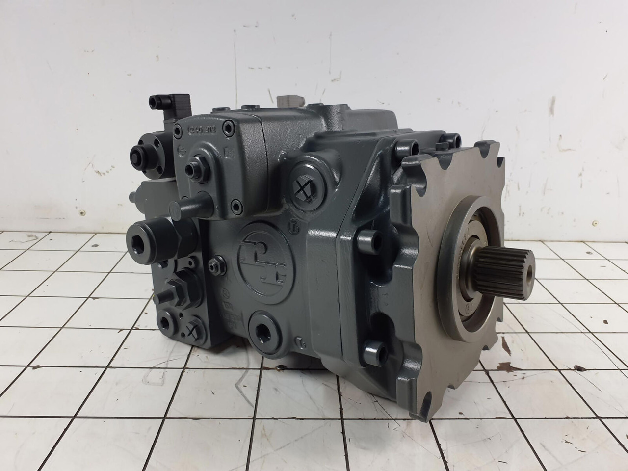 Liebherr Hydraulic Pump A4V250 - مضخة هيدروليكية - الرافعة: صور 1 Liebherr Hydraulic Pump A4V250 - مضخة هيدروليكية - الرافعة: صور 1