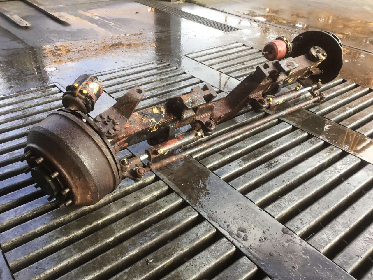 Liebherr LT 1160 axle 4 - المحور و قطع الغيار - موبايل كرين: صور 1 Liebherr LT 1160 axle 4 - المحور و قطع الغيار - موبايل كرين: صور 1