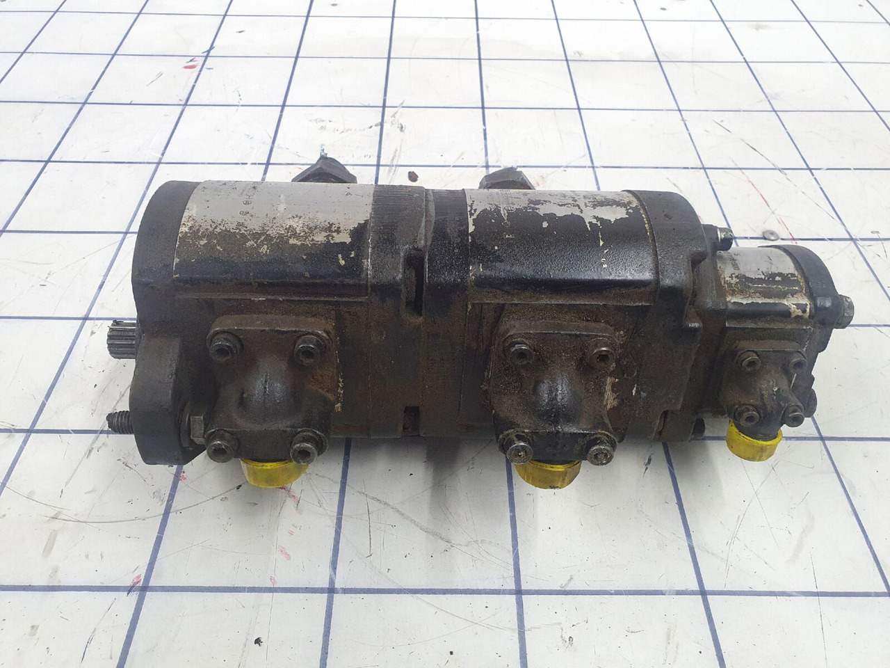 Liebherr LTM 1050-1 TRIPLE GEAR PUMP - مضخة هيدروليكية - موبايل كرين: صور 2 Liebherr LTM 1050-1 TRIPLE GEAR PUMP - مضخة هيدروليكية - موبايل كرين: صور 2