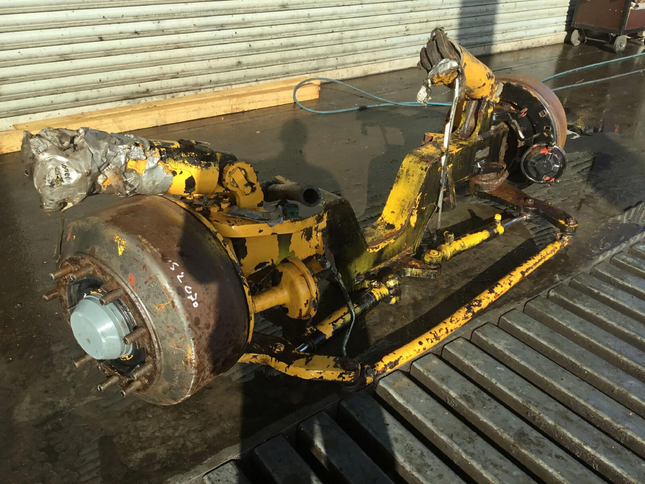 Liebherr LTM 1050-1 axle 2 - المحور و قطع الغيار - موبايل كرين: صور 1 Liebherr LTM 1050-1 axle 2 - المحور و قطع الغيار - موبايل كرين: صور 1